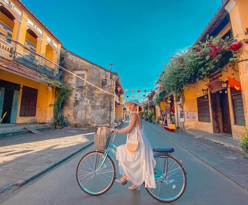 Thong dong ngắm trọn phố cổ Hội An bằng xe đạp (Nguồn: dulichvietnam)